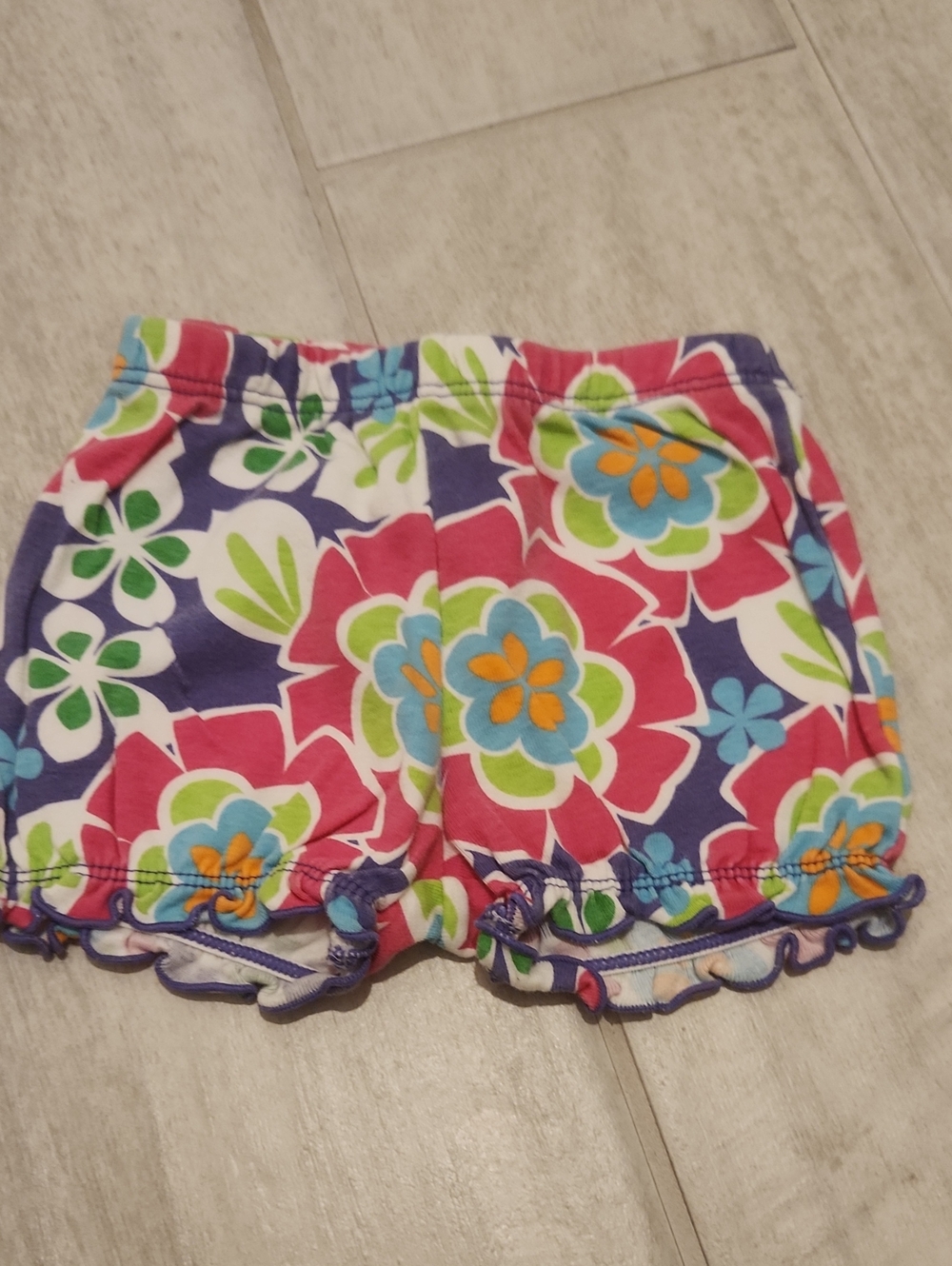 Shorts Size 6M